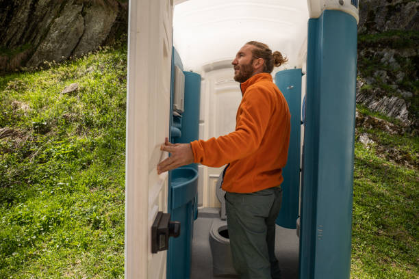 Portable Toilet Options We Offer in Great Neck Gardens, NY